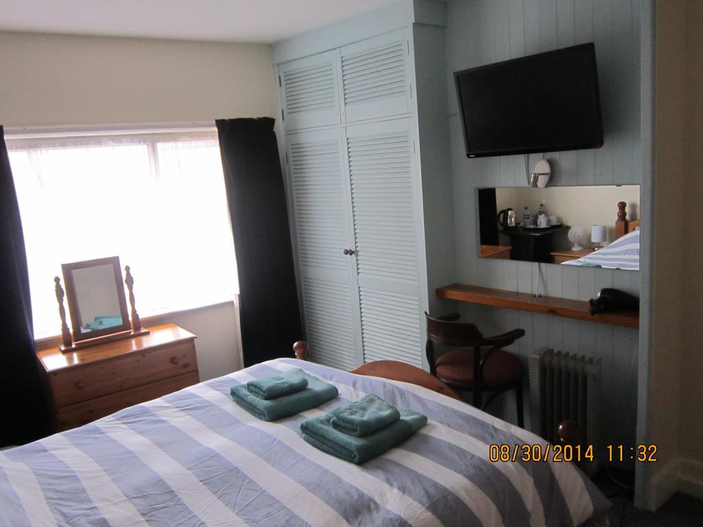 Queen Mary Inn 풀 객실 사진